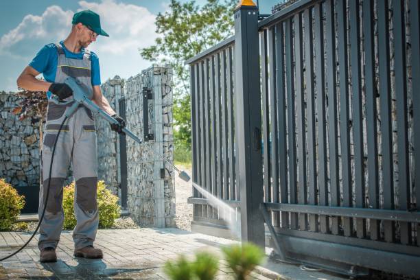 Best Animal Enclosure Cleaning  in Bridgewater, VA